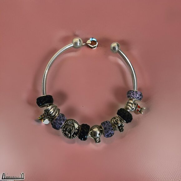 Harry Potter Bangle Charm Bracelet~ - Picture 2 of 2